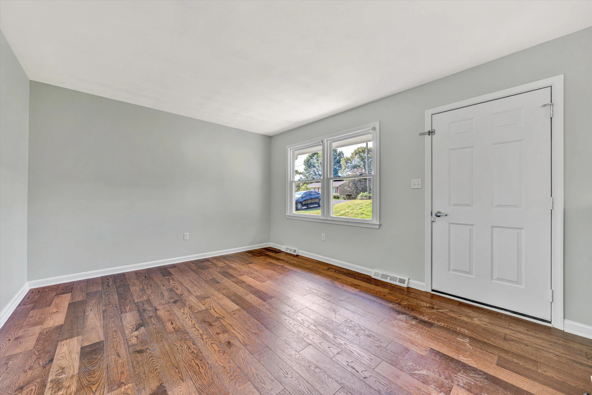 845 Pinewood DR NW - Photo 6