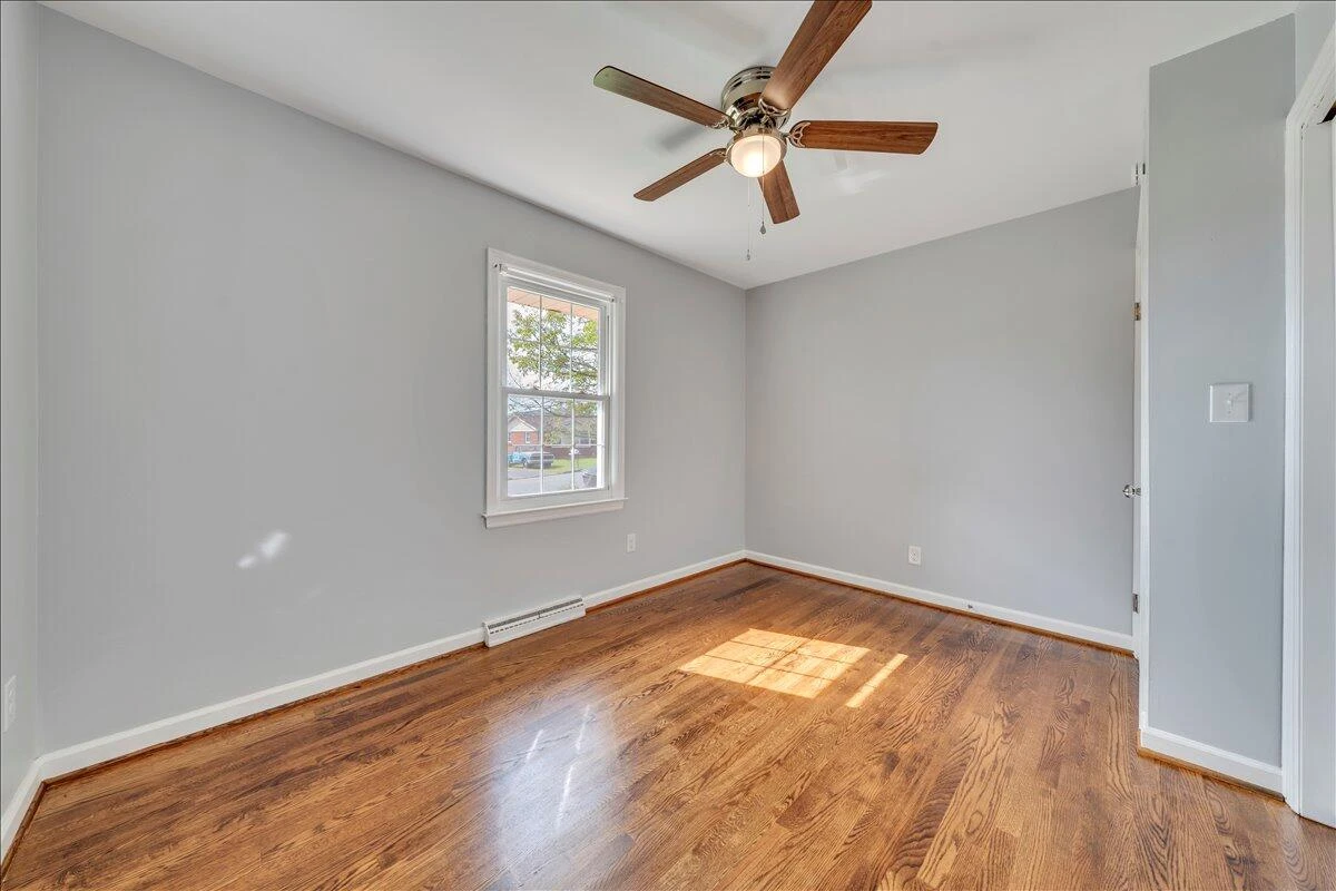 5327 Meadowcrest ST - Photo 12