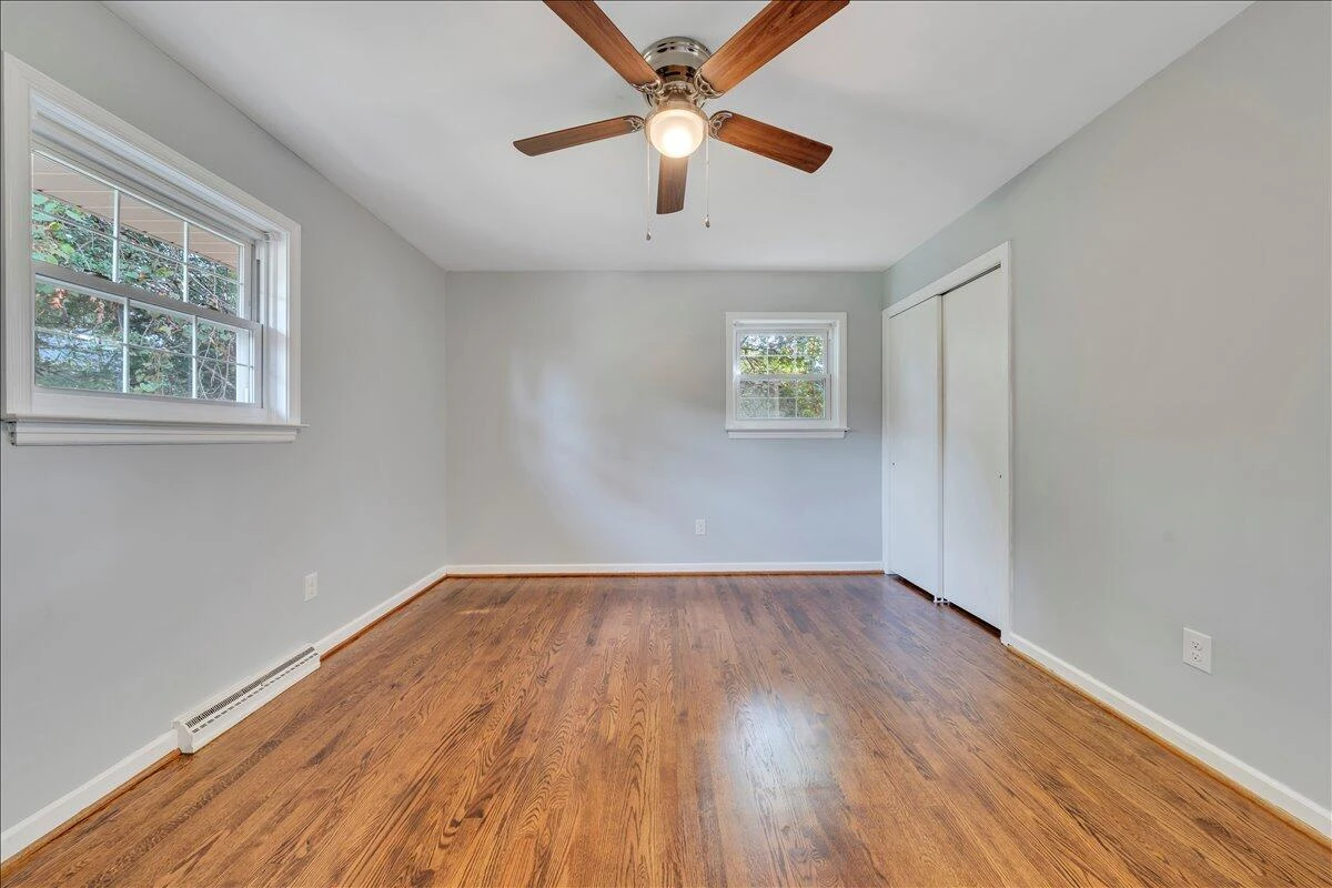 5327 Meadowcrest ST - Photo 15