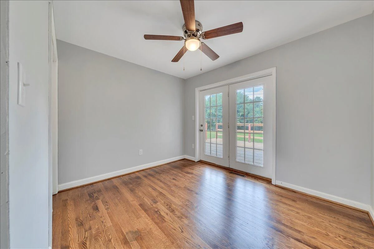 5327 Meadowcrest ST - Photo 16