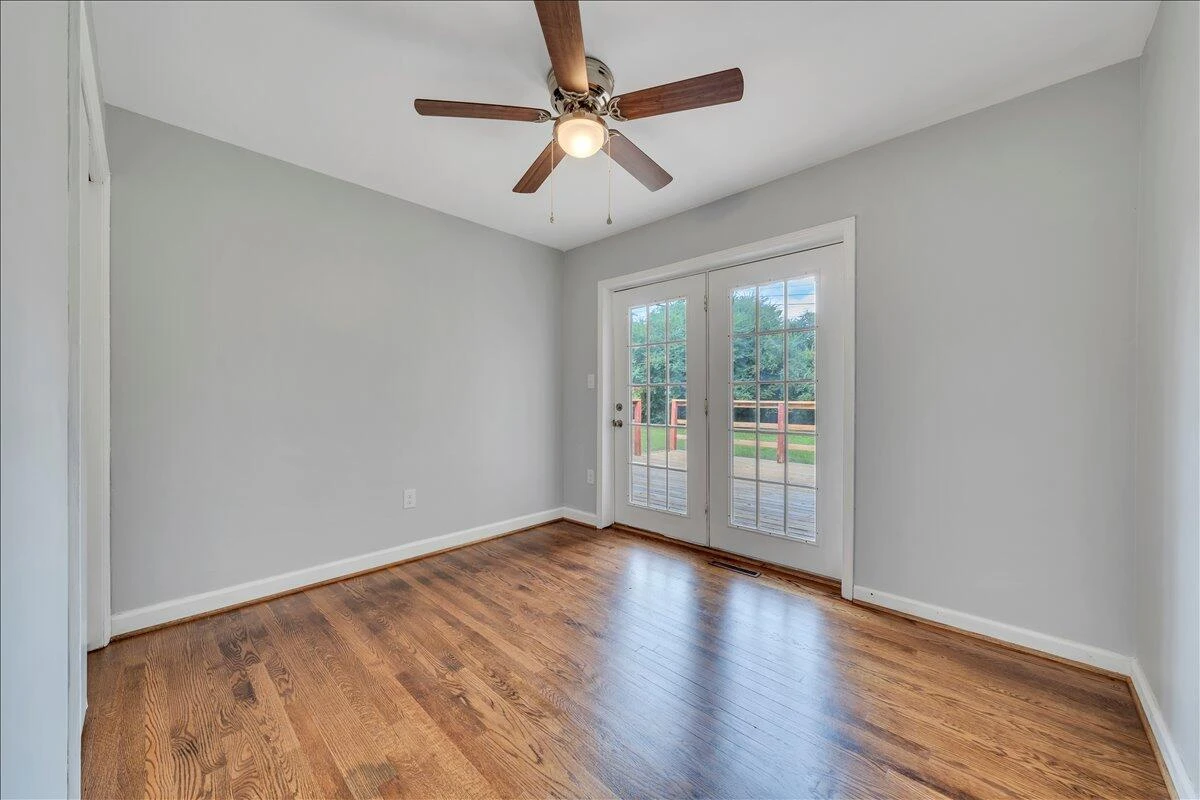 5327 Meadowcrest ST - Photo 17