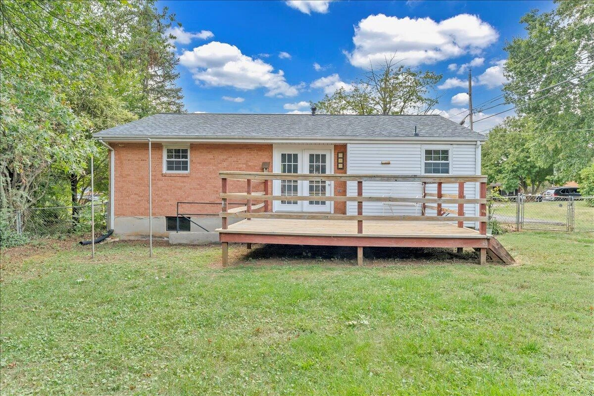 5327 Meadowcrest ST - Photo 24