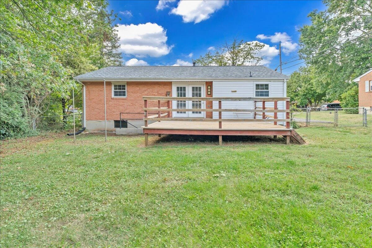 5327 Meadowcrest ST - Photo 25