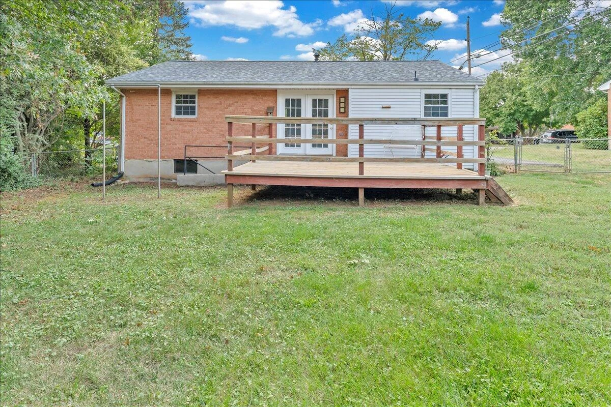 5327 Meadowcrest ST - Photo 26