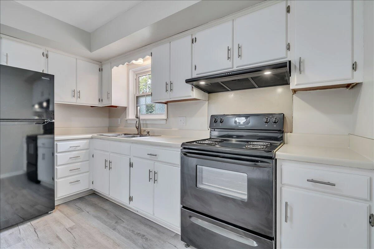 5327 Meadowcrest ST - Photo 6