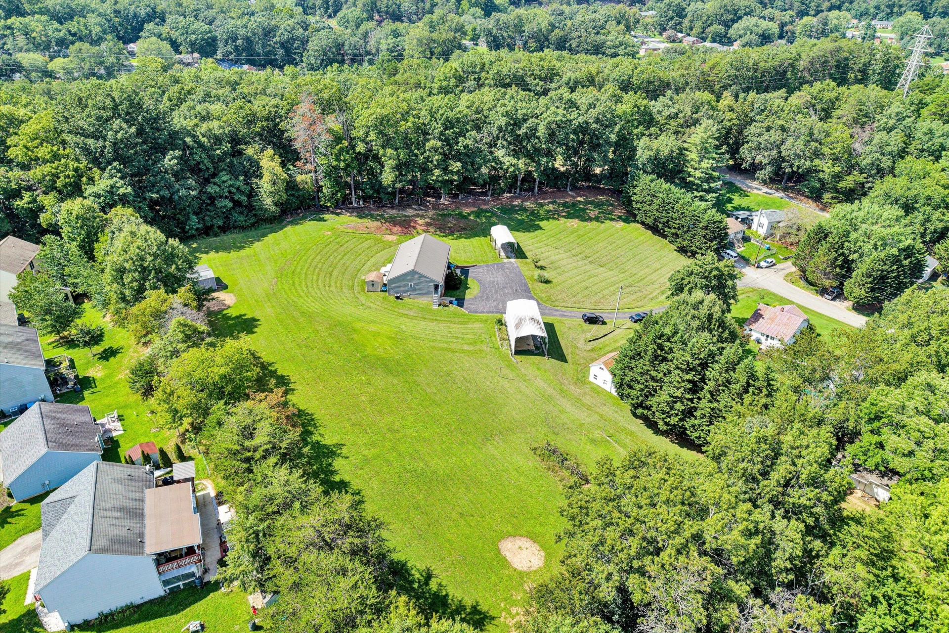 3121 Trent RD SE #& 3123 - Photo 9