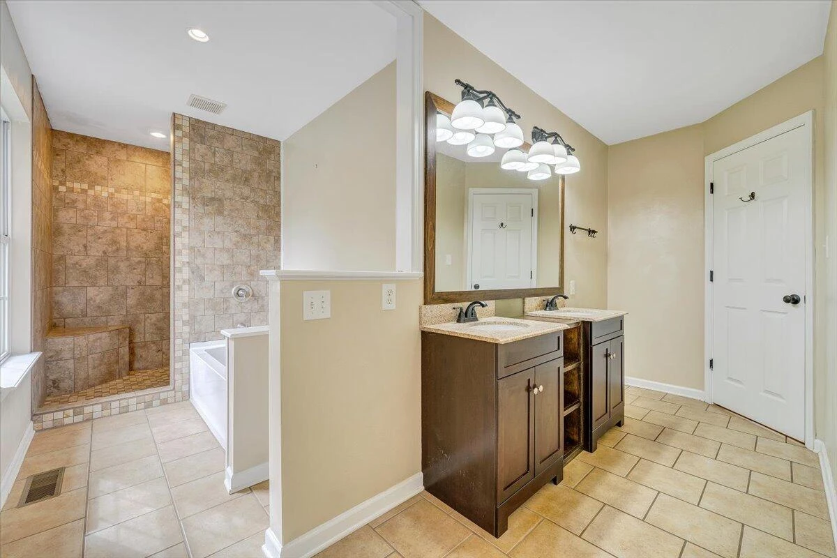 1185 Virginia Woods DR - Photo 11