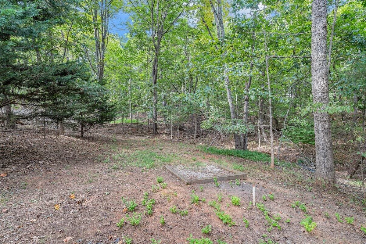 1185 Virginia Woods DR - Photo 33