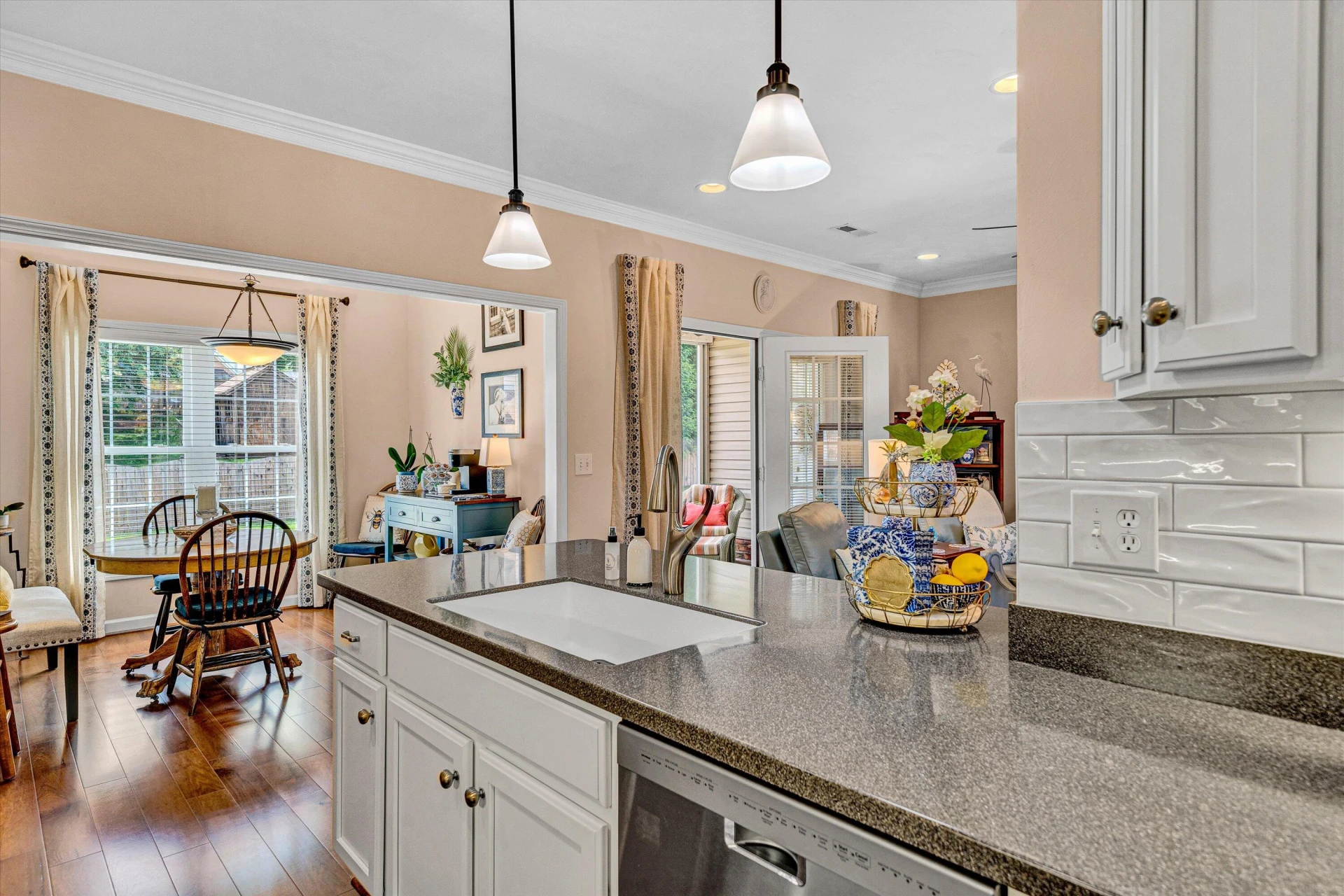2027 River Ridge CT - Photo 15