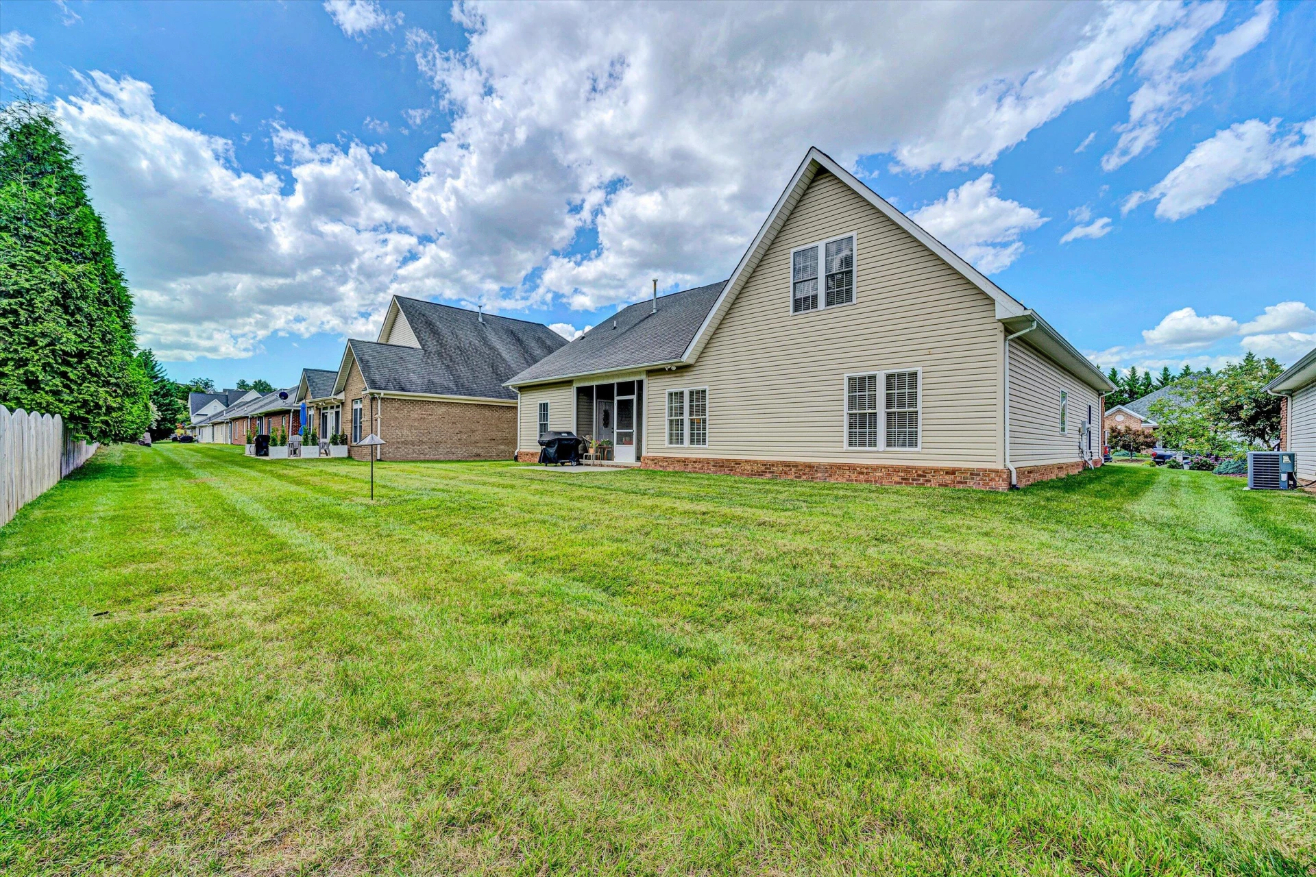 2027 River Ridge CT - Photo 41