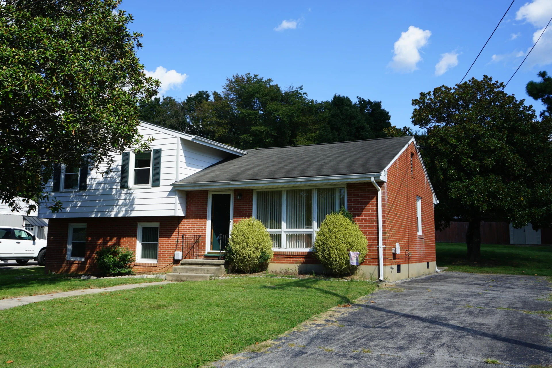 5231 Springlawn AVE