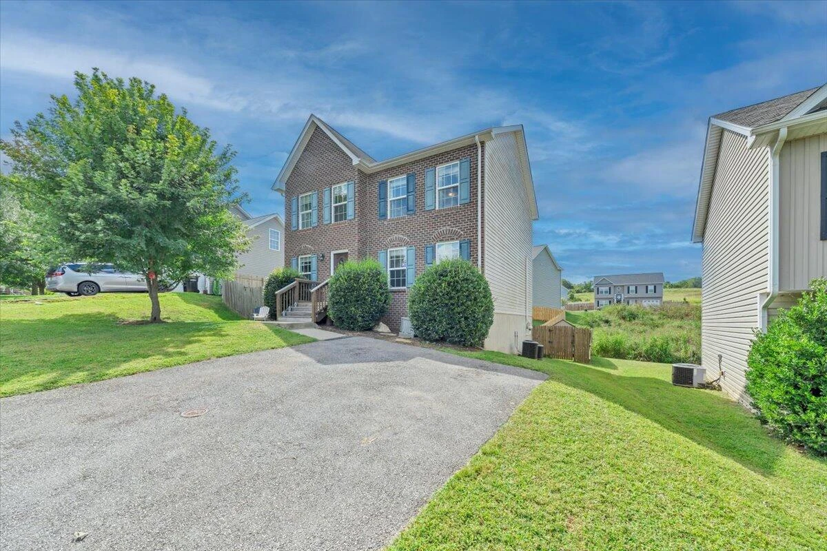 548 Old Fort RD - Photo 2