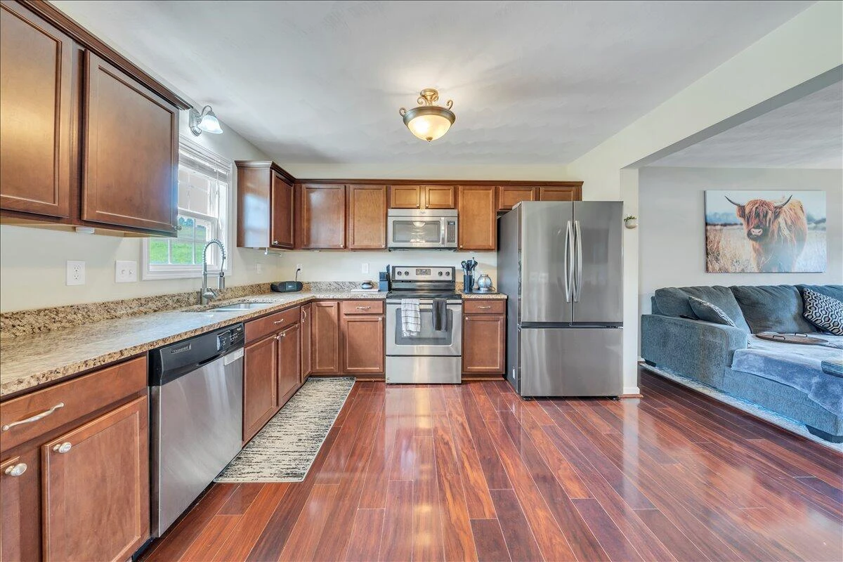 548 Old Fort RD - Photo 3