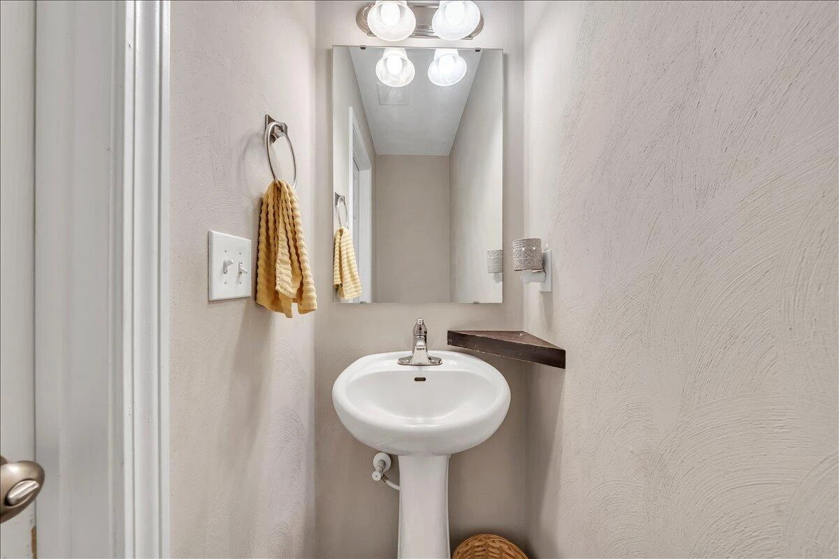 548 Old Fort RD - Photo 8