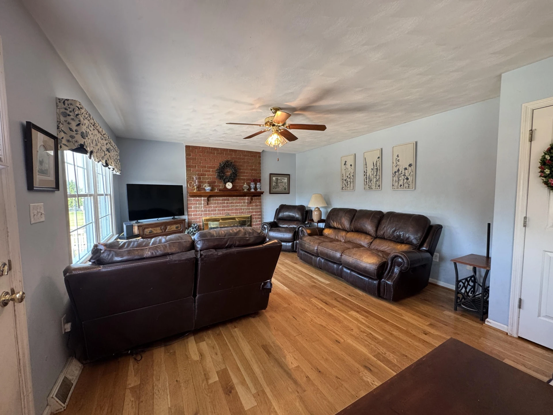 2876 Tulip LN - Photo 6