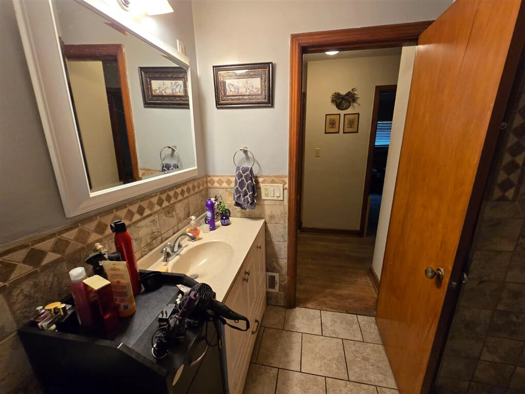 3417 Windsor RD SW - Photo 16