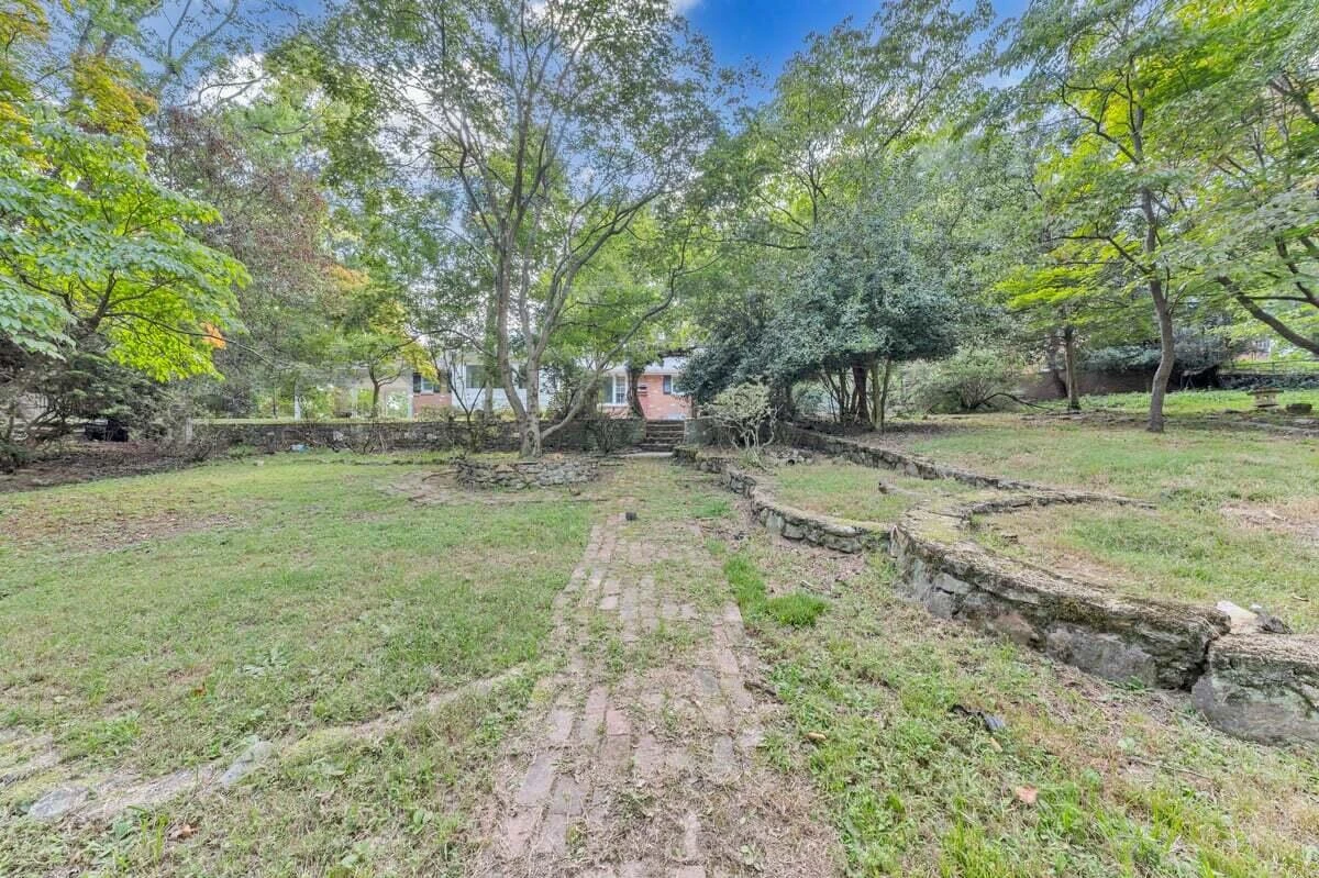 2546 Sharmar RD - Photo 10