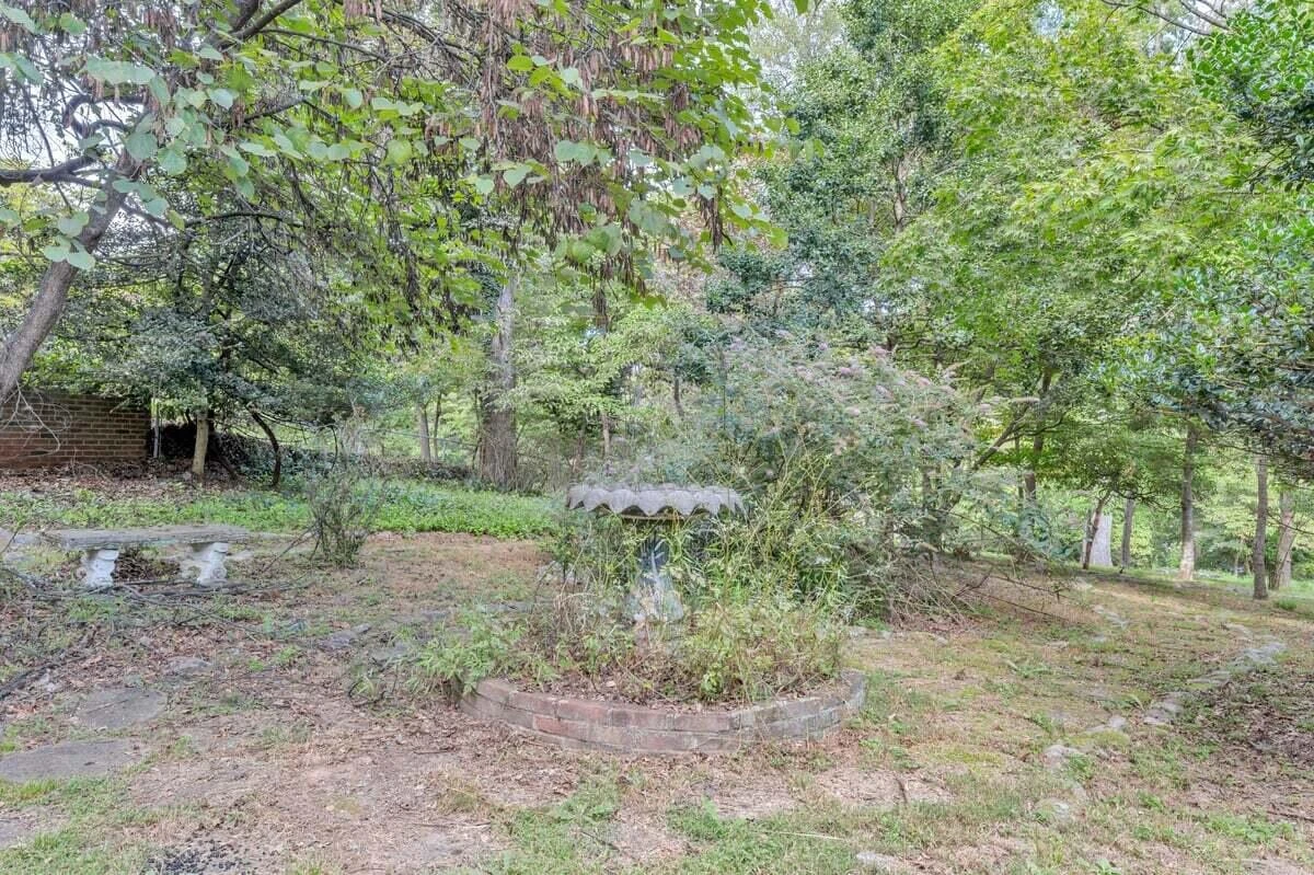 2546 Sharmar RD - Photo 17