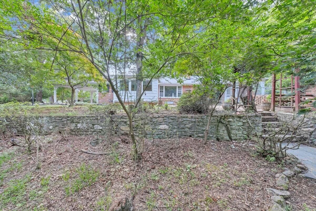 2546 Sharmar RD - Photo 21