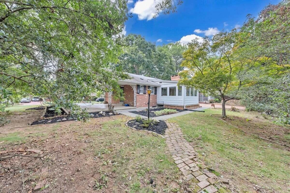 2546 Sharmar RD - Photo 22