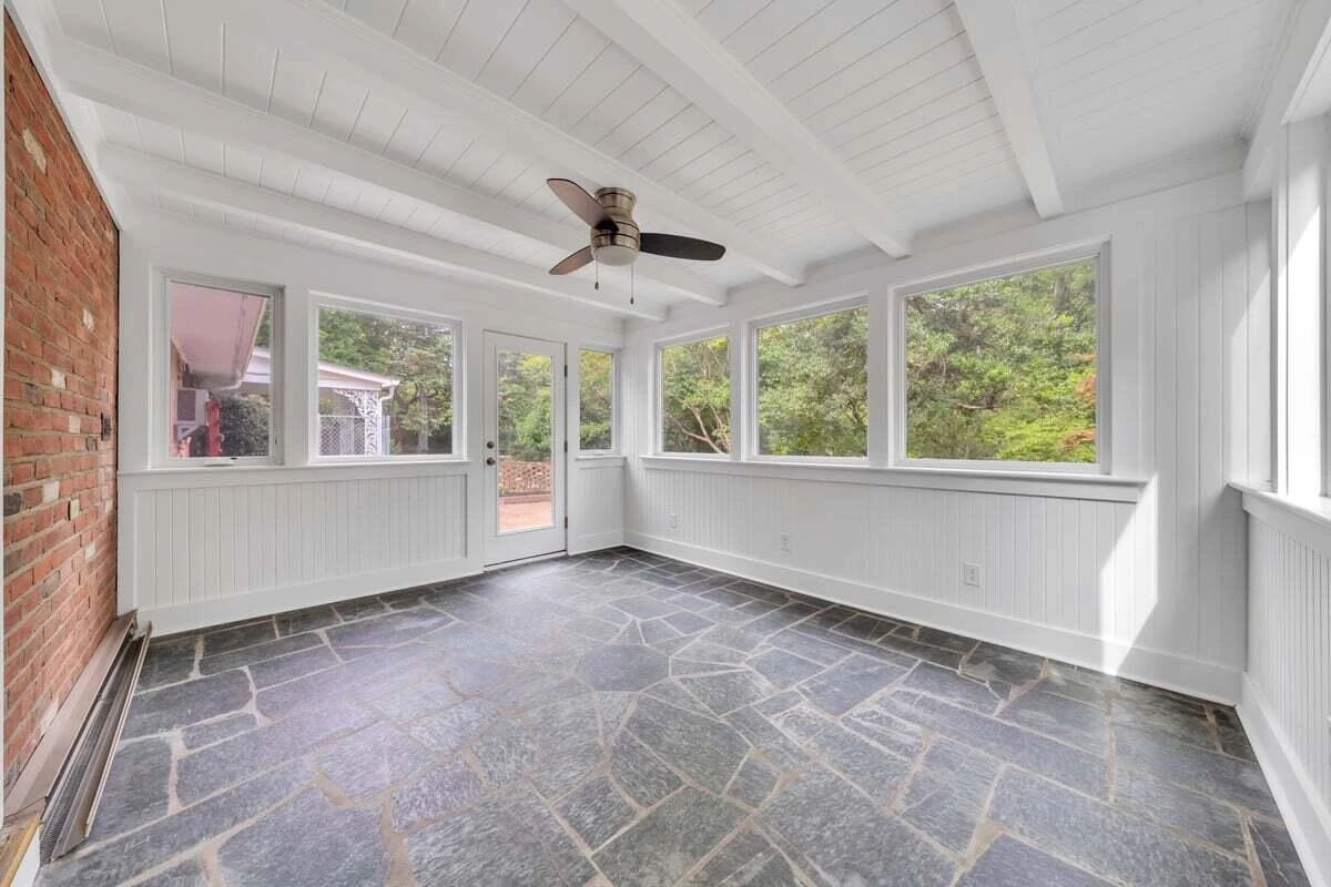 2546 Sharmar RD - Photo 26