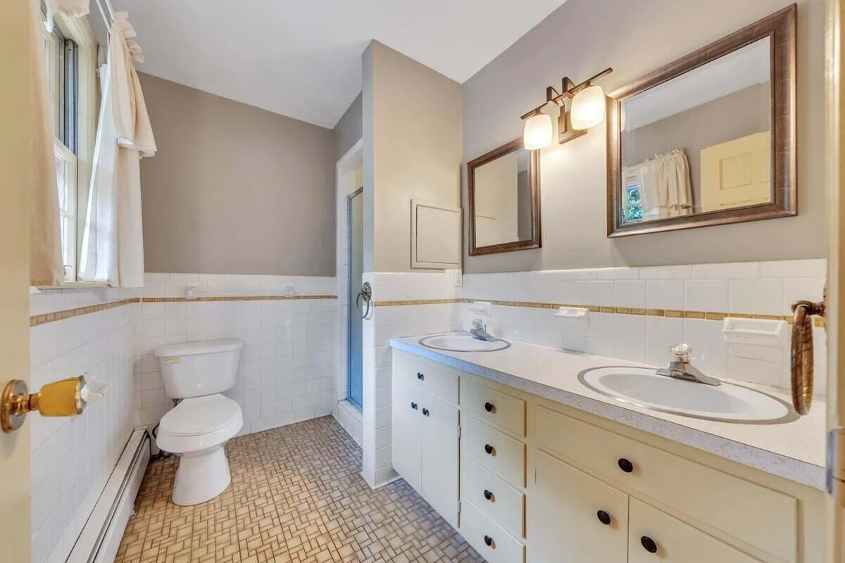 2546 Sharmar RD - Photo 29