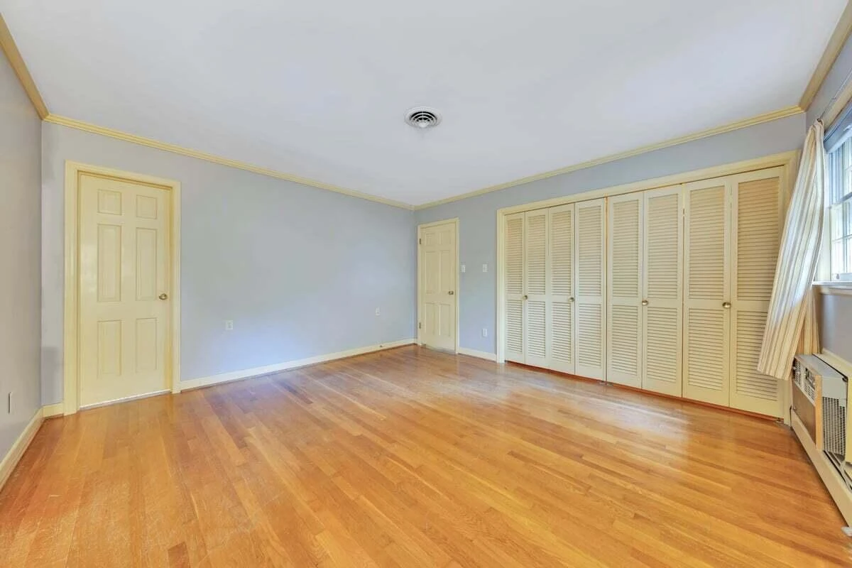 2546 Sharmar RD - Photo 30