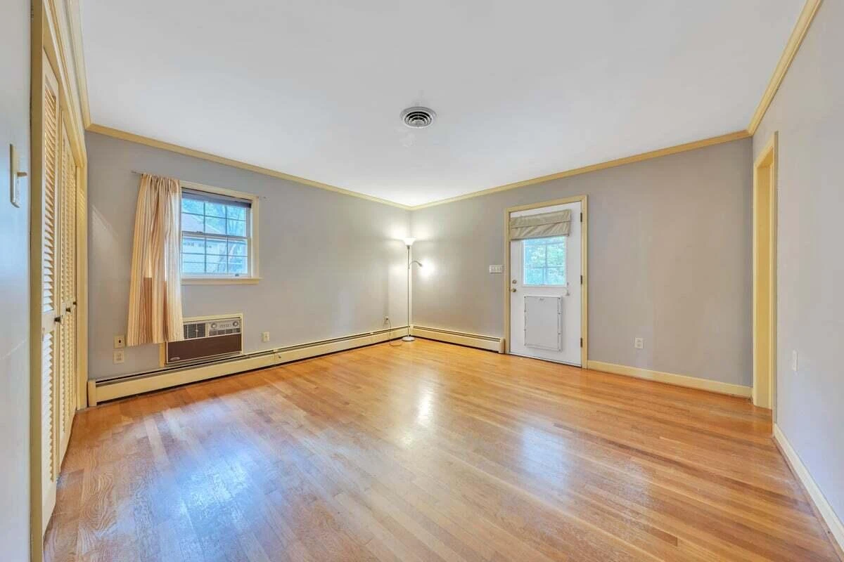 2546 Sharmar RD - Photo 31
