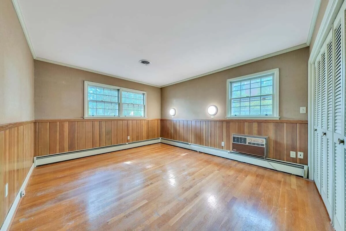 2546 Sharmar RD - Photo 32