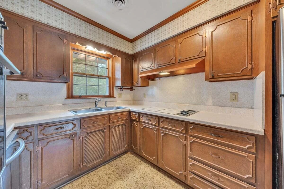 2546 Sharmar RD - Photo 49