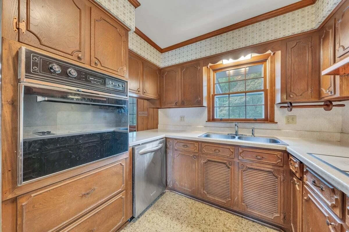 2546 Sharmar RD - Photo 50