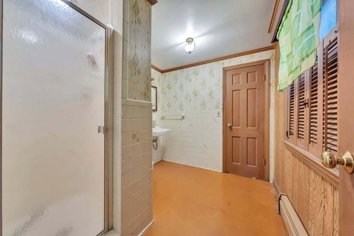 2546 Sharmar RD - Photo 73