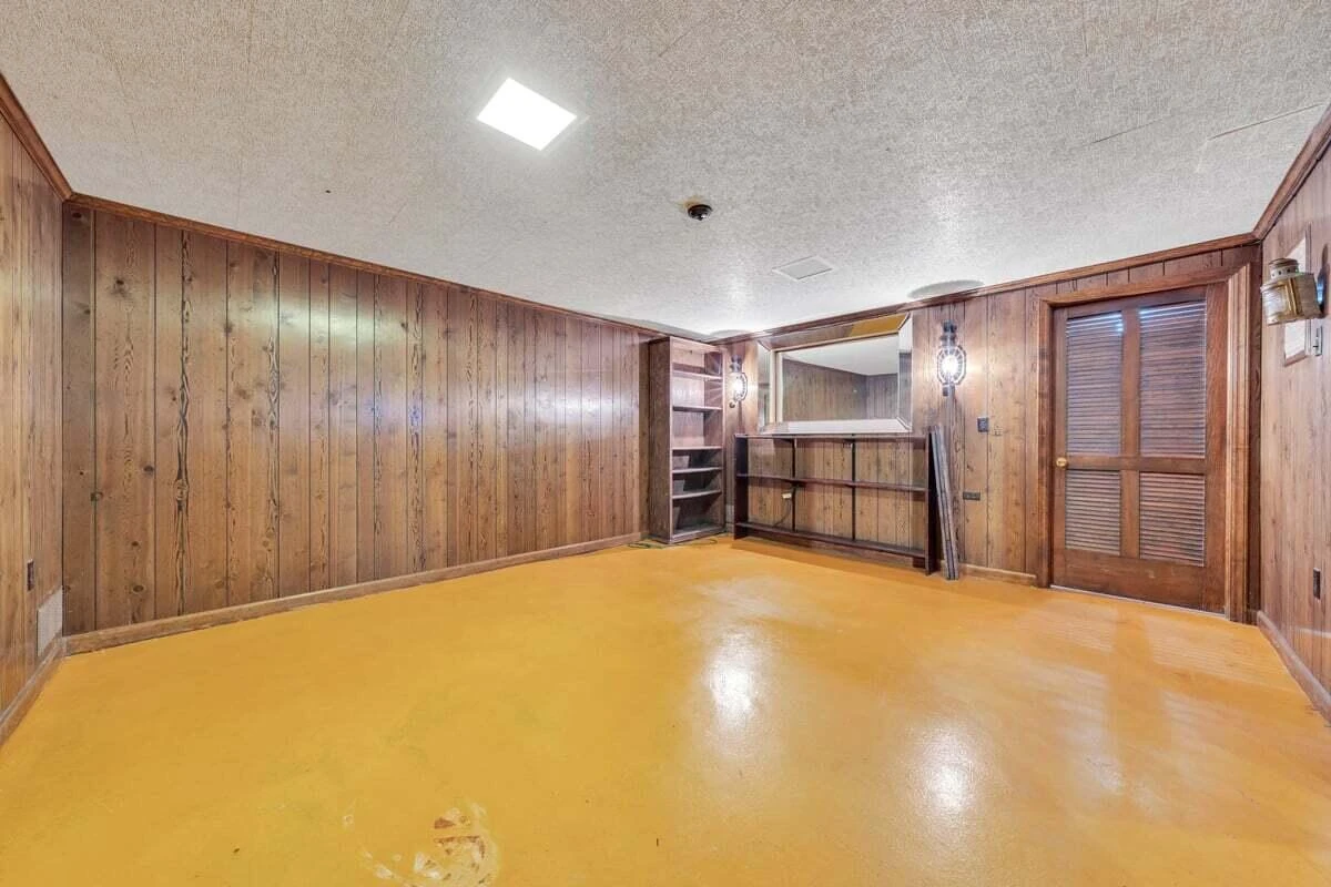 2546 Sharmar RD - Photo 82