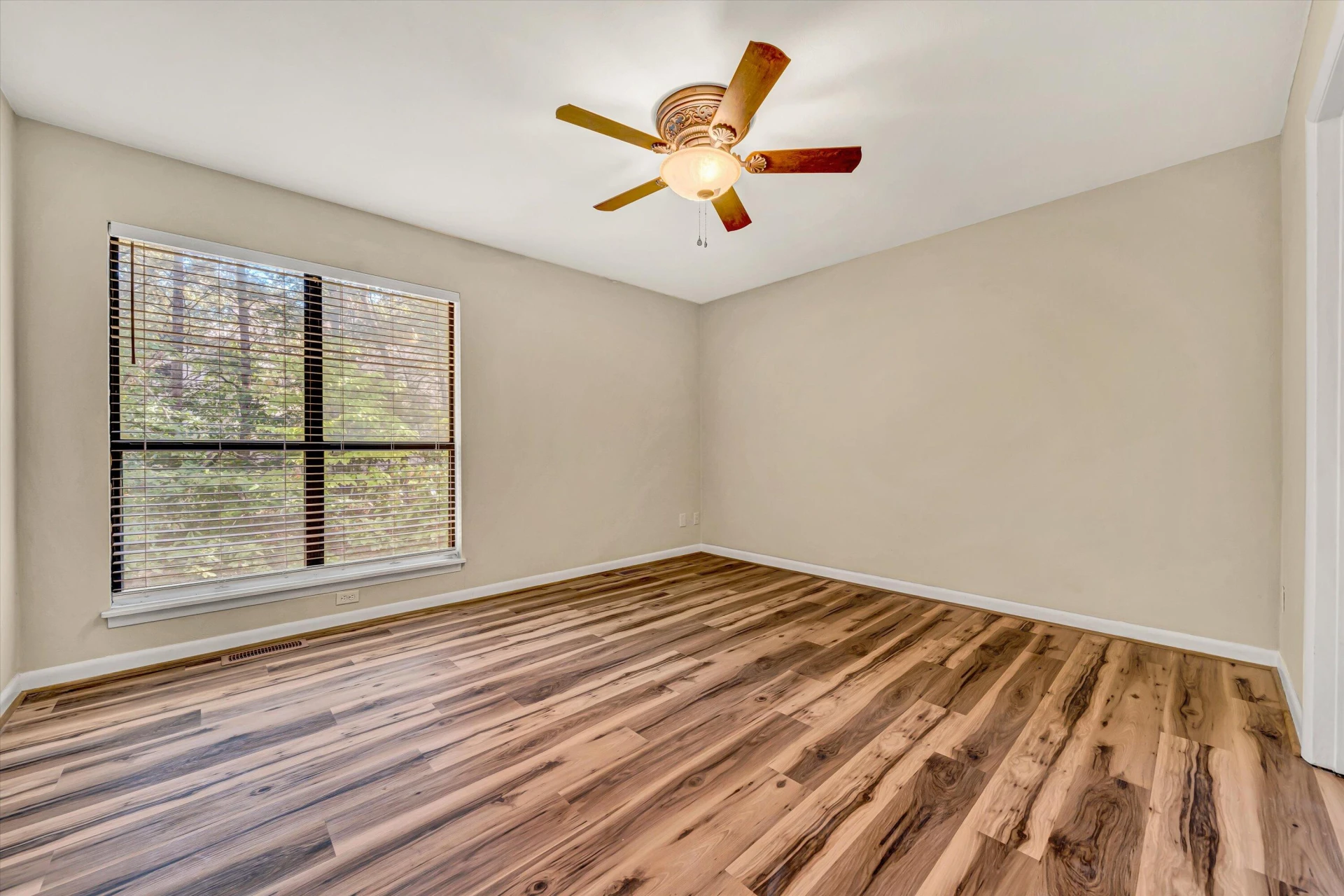 7228 Woods Crossing DR - Photo 13