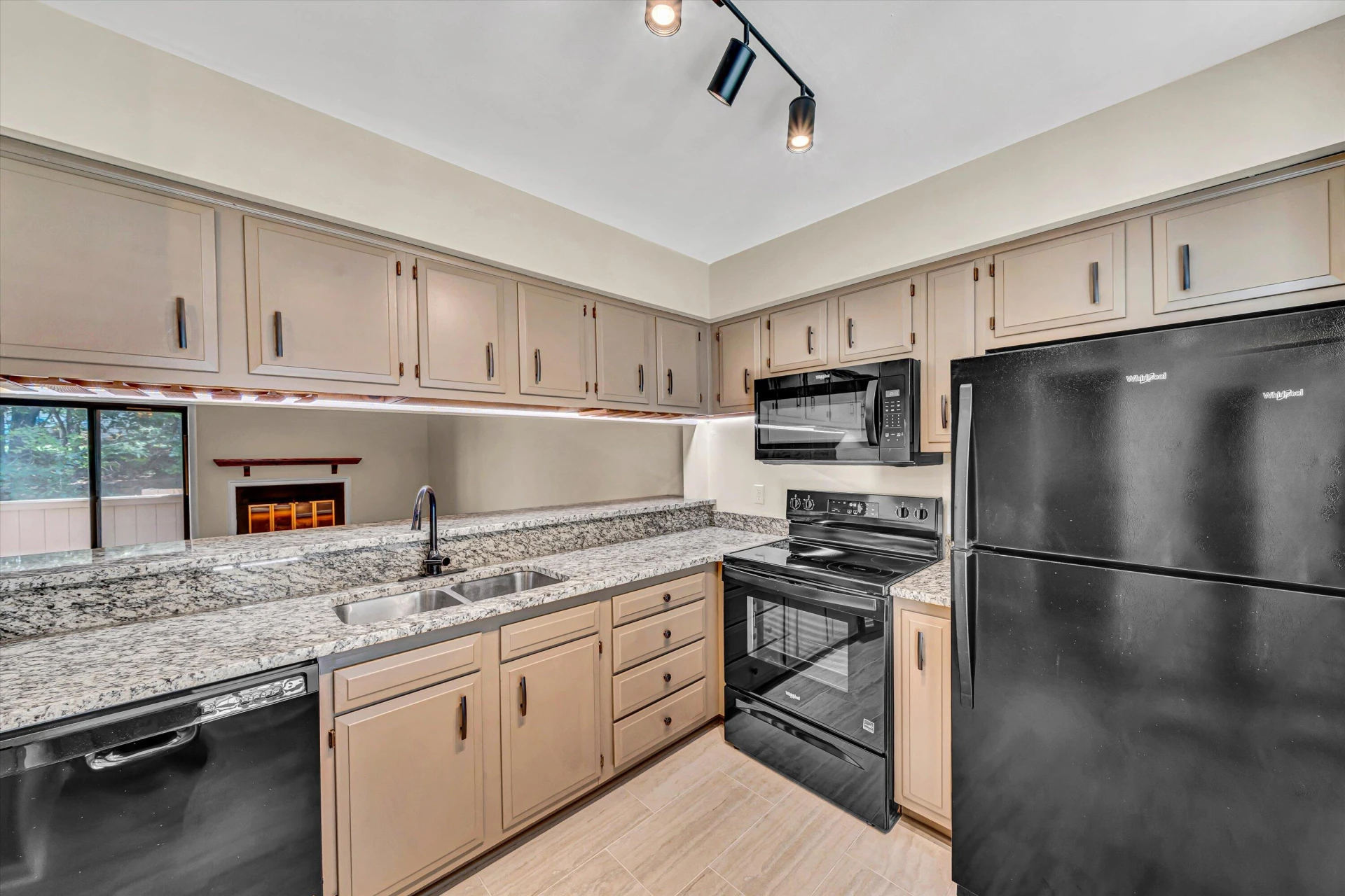 7228 Woods Crossing DR - Photo 5