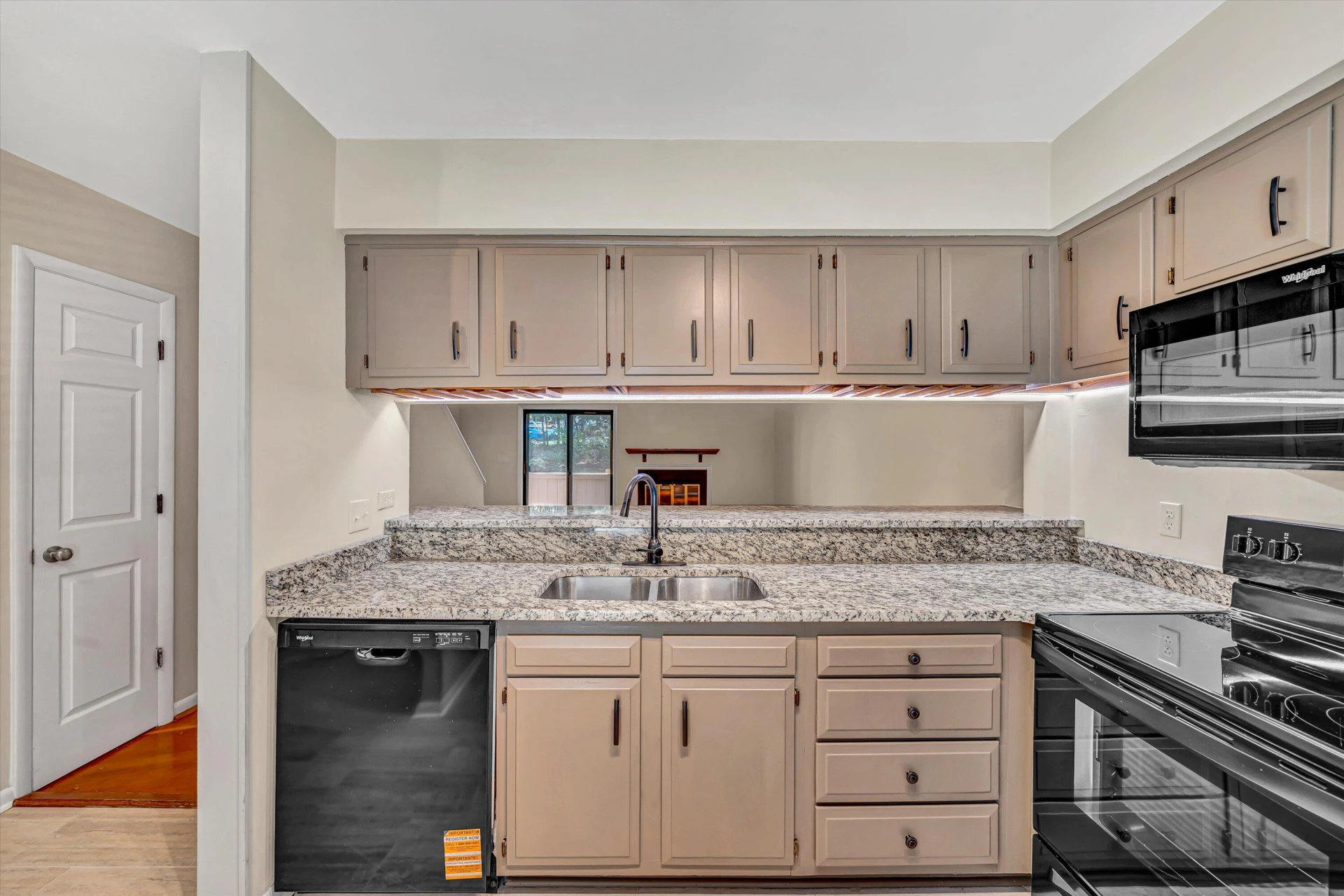 7228 Woods Crossing DR - Photo 6