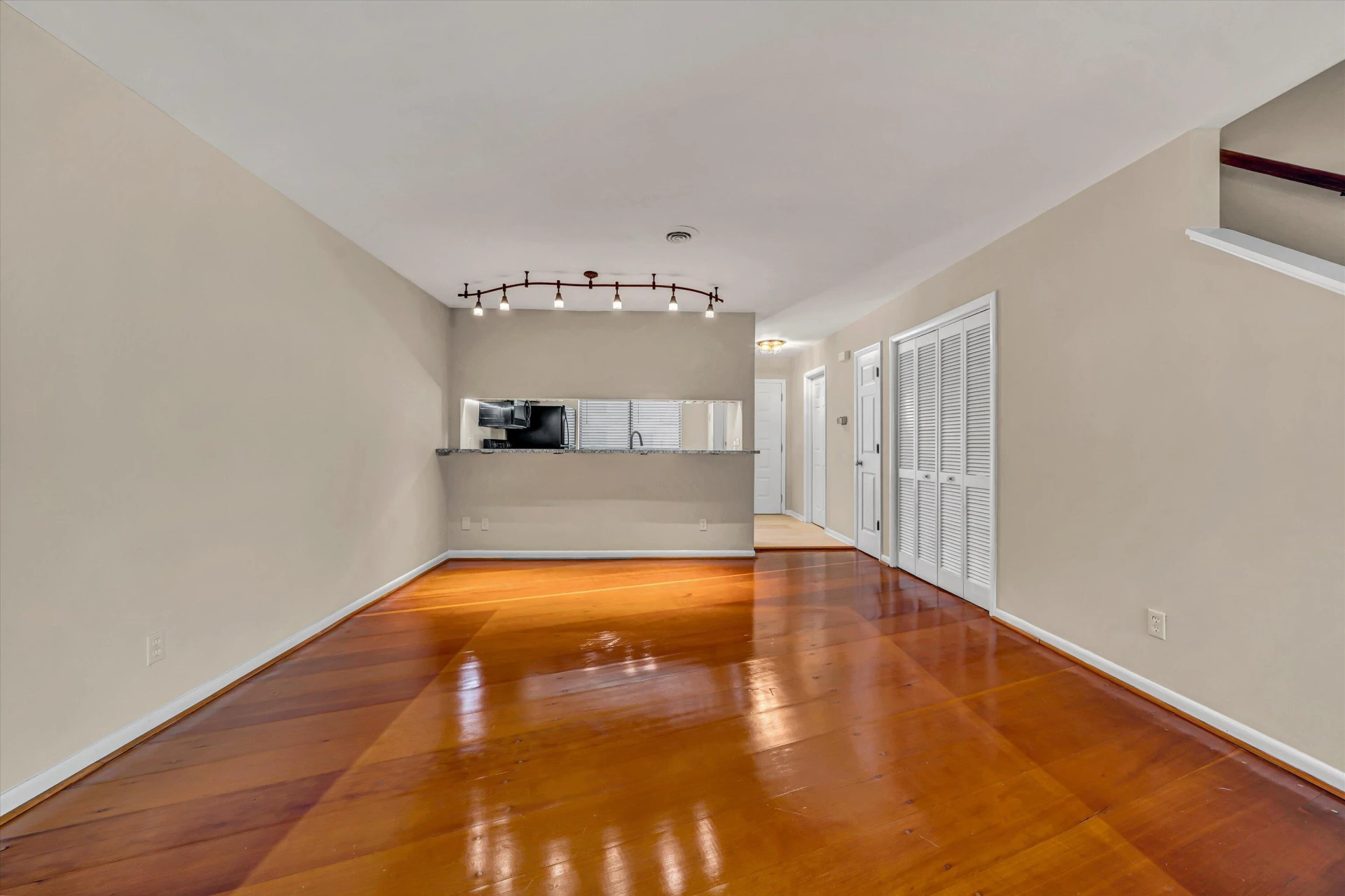 7228 Woods Crossing DR - Photo 9