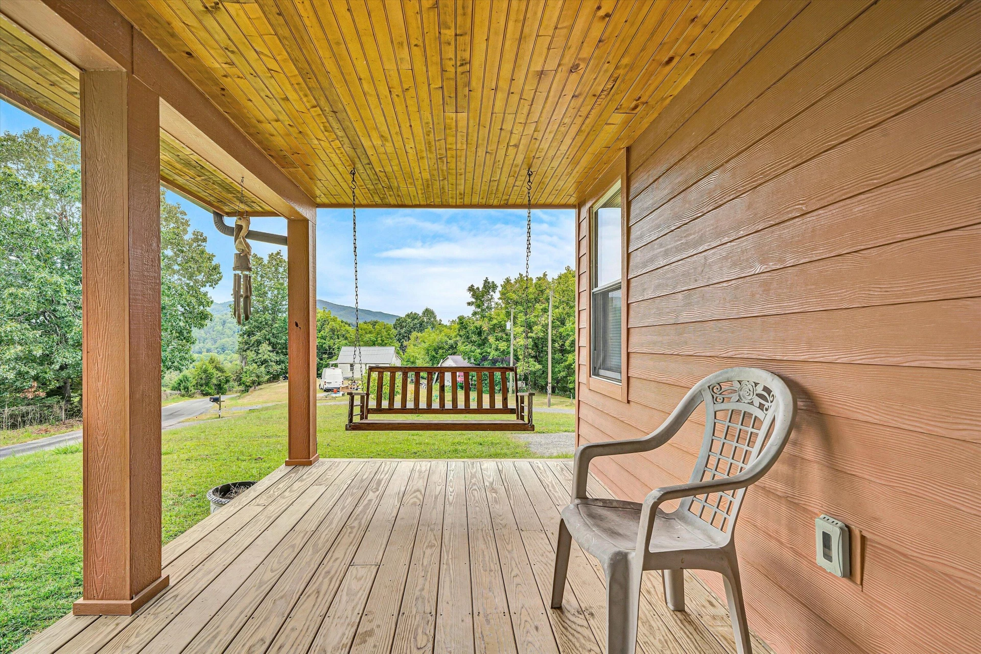 748 Shafer LN - Photo 10