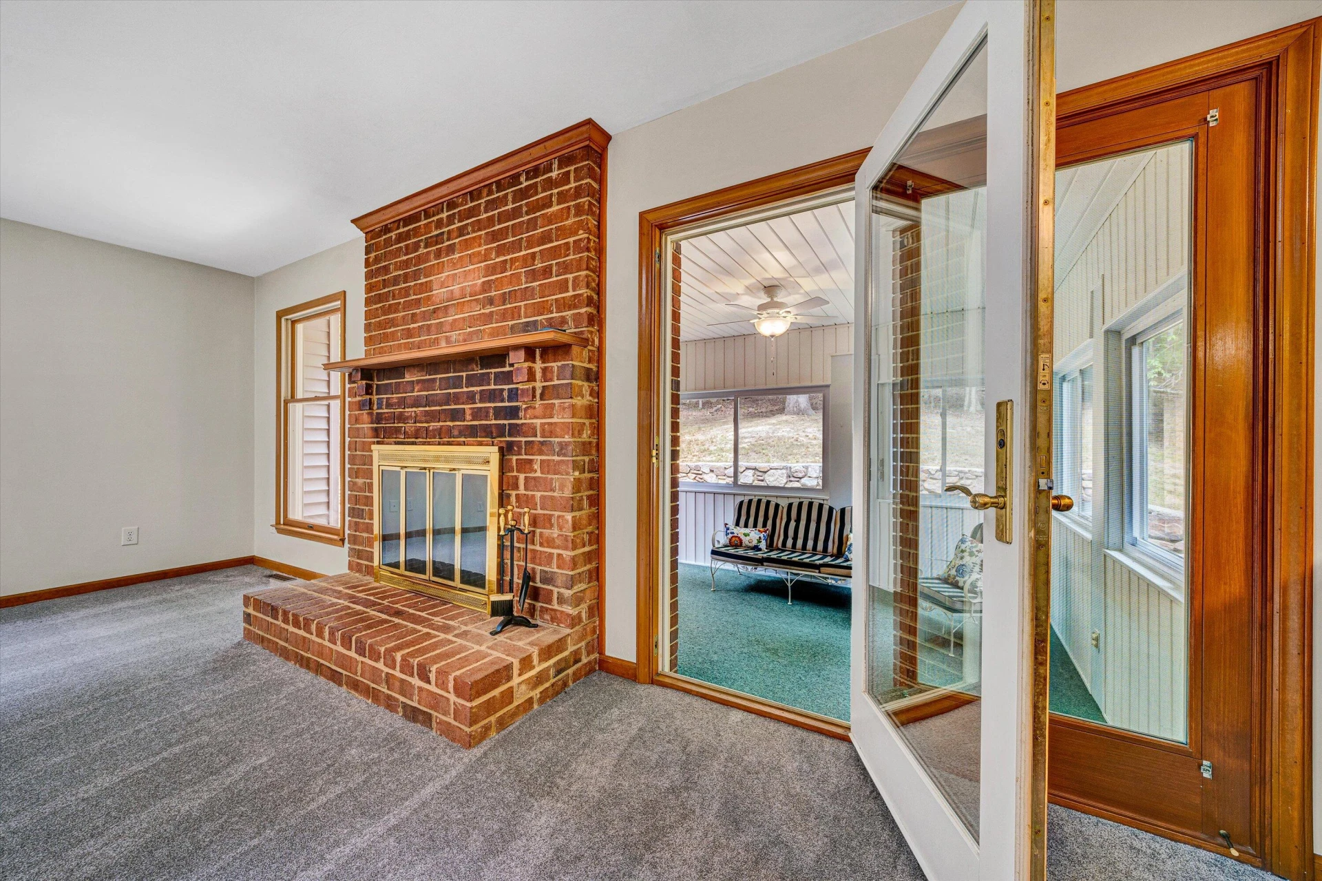 106 Sedgefield LN - Photo 13