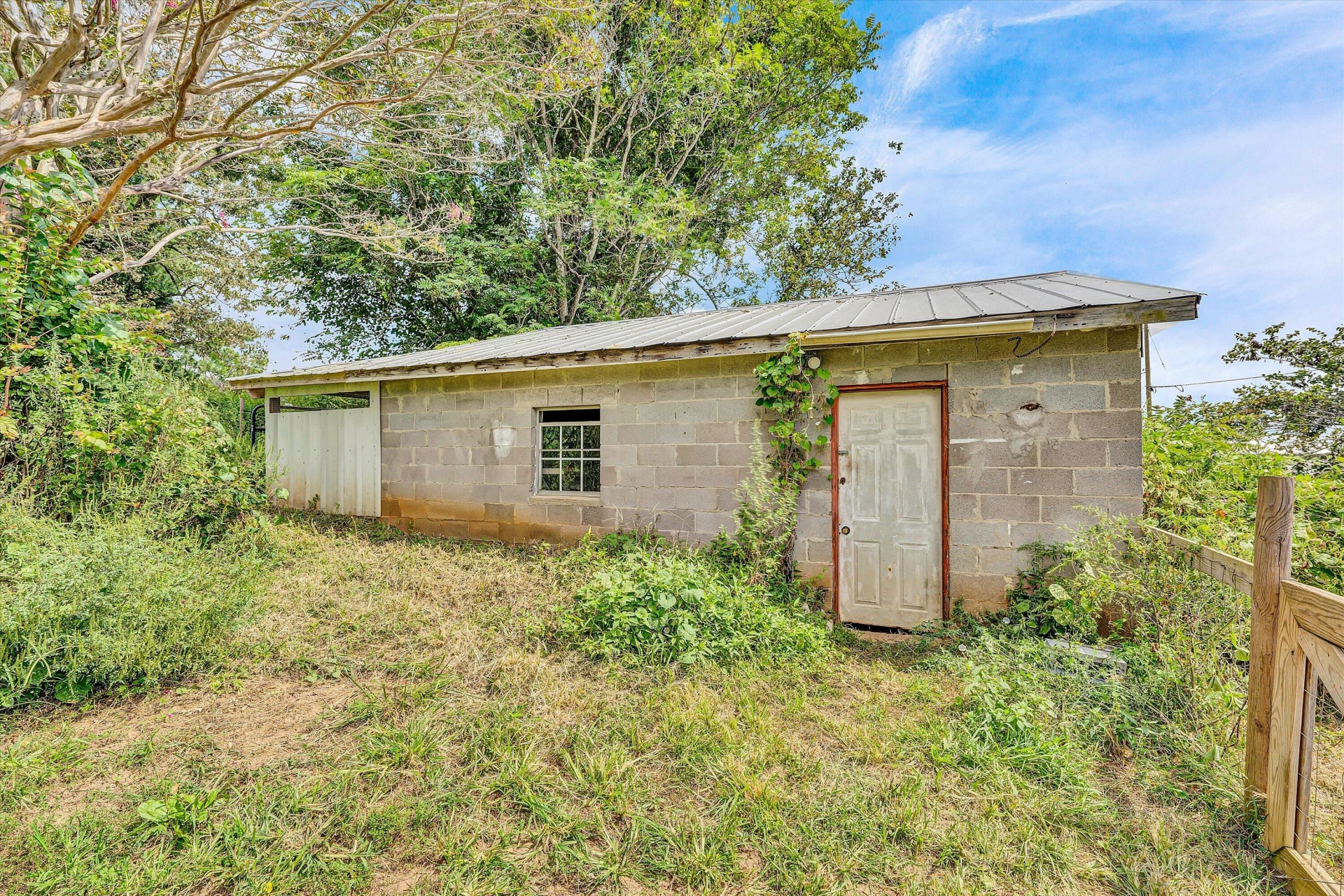 855 Algoma RD - Photo 25