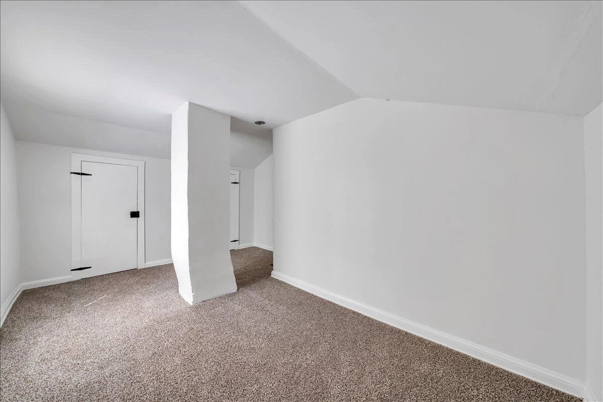1044 brookdale ST - Photo 26