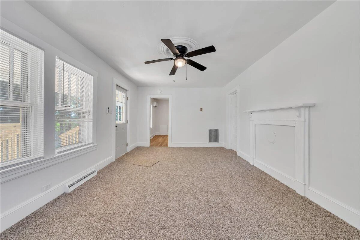 1044 brookdale ST - Photo 7