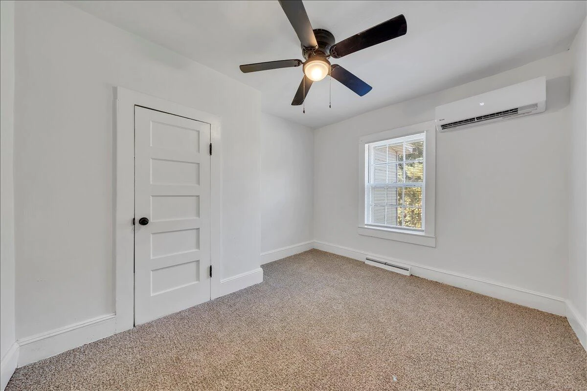 1044 brookdale ST - Photo 9
