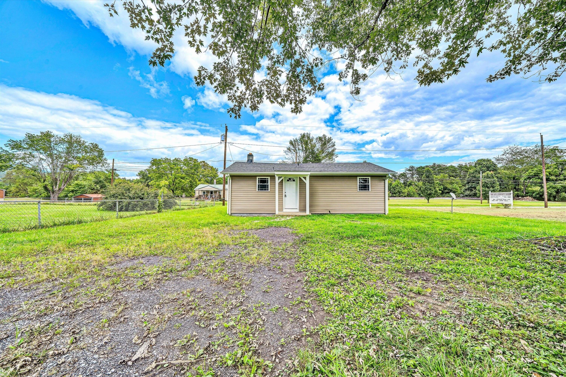 23613 Botetourt RD - Photo 14