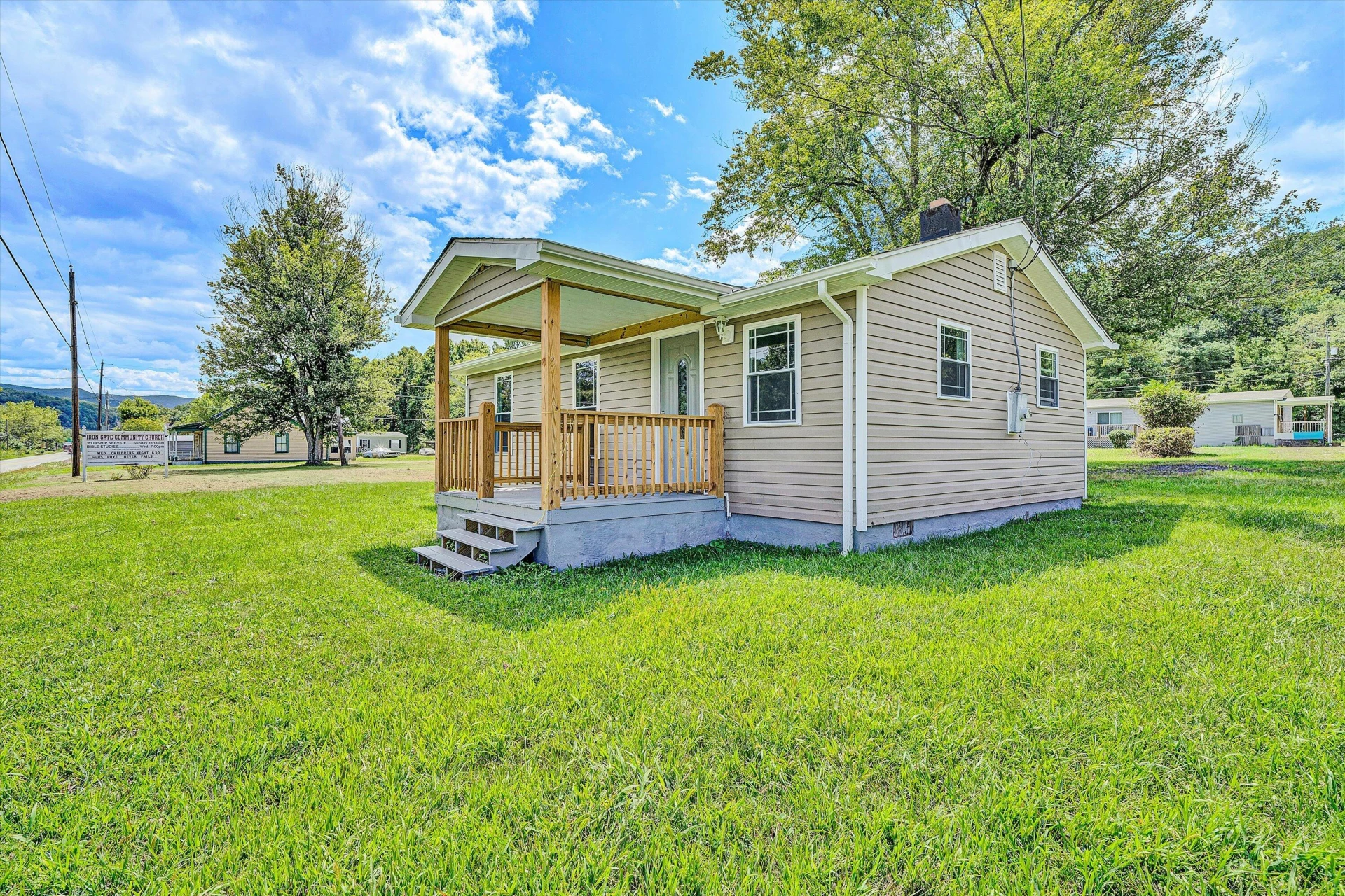 23613 Botetourt RD - Photo 15