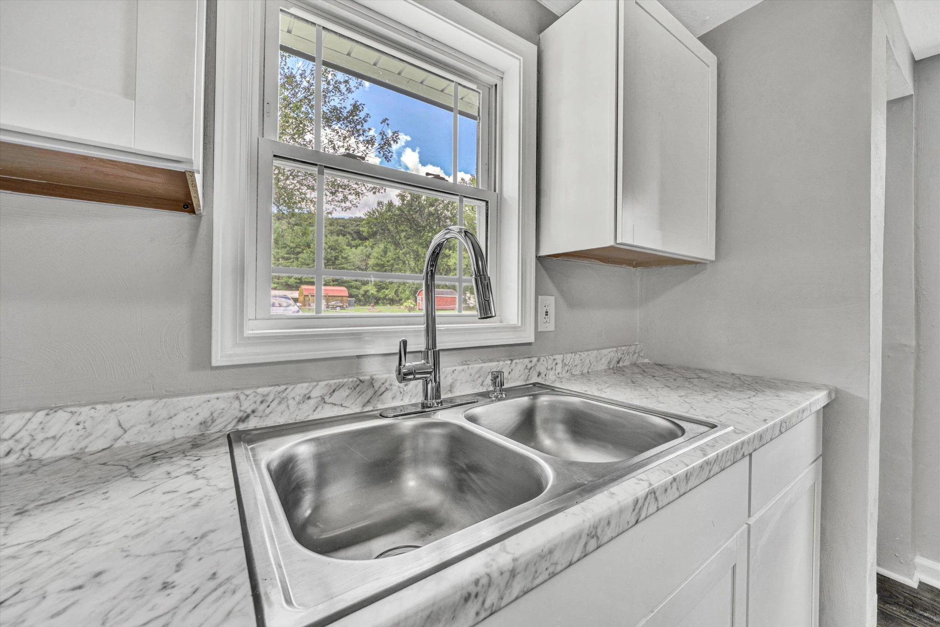 23613 Botetourt RD - Photo 6