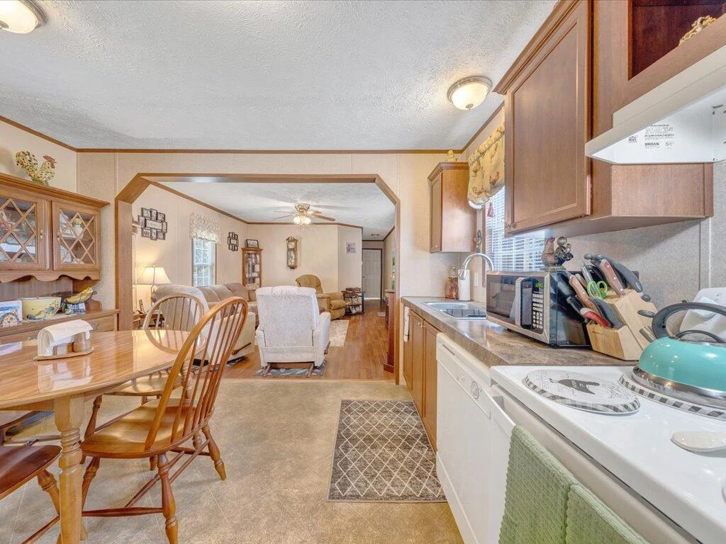 65 Peach CT - Photo 13