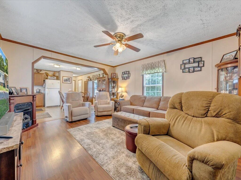 65 Peach CT - Photo 2