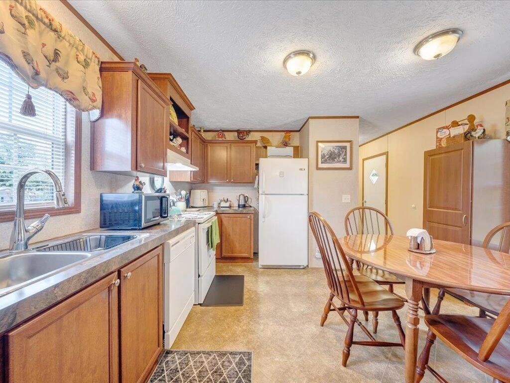 65 Peach CT - Photo 8