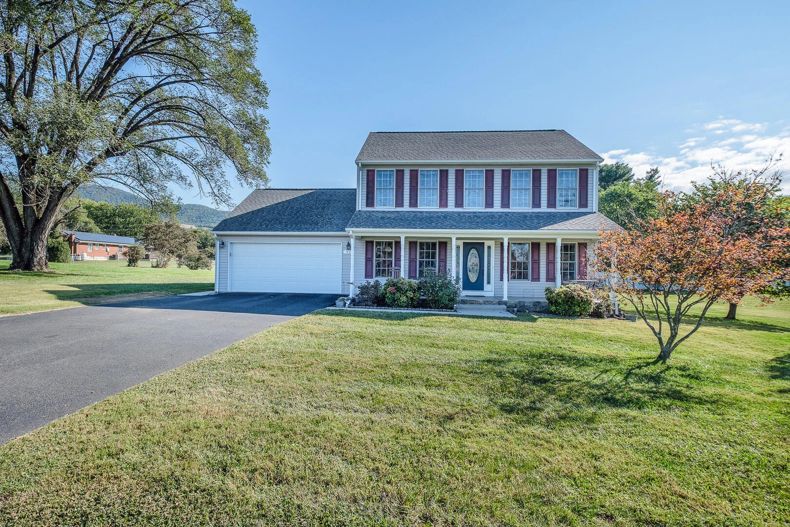 90 OAK DR